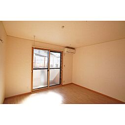 アーバンフラッツ 102 1階1Kのリビング/ダイニング