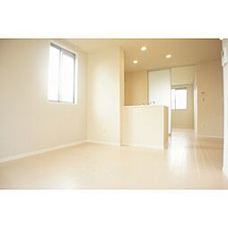 ウエストヒル 103 1階1LDKのリビング/ダイニング