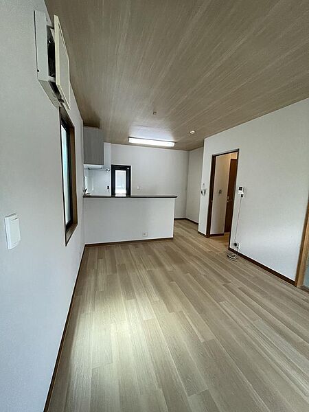 床フロアタイル新調