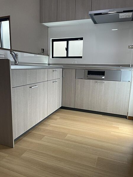 Ｌ型システムキッチン新調・キッチンパネル新調