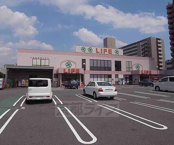 画像17:ライフ 梅津店まで73m 天神川四条の南西にあります。大型駐車場完備。