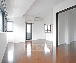 グランスイート鴨川 501 5階2LDKのリビング/ダイニング