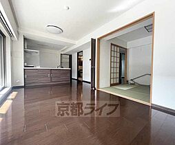 JR山陰本線 梅小路京都西駅 徒歩10分の賃貸マンション 4階3LDKのリビング/ダイニング