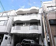 五条駅より徒歩9分 築36年1ヶ月 3階建の賃貸物件