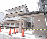 今出川駅より徒歩12分 3階 築13年8ヶ月の賃貸物件
