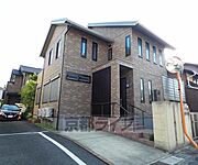 六地蔵駅より徒歩3分 築13年8ヶ月 2階建の賃貸物件