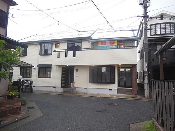 外観：327002225007