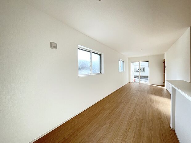 内装〜living room〜　 オープンでのびやかな空間を生み出す、こだわりの「広がり」と「ゆとり」　2号棟  