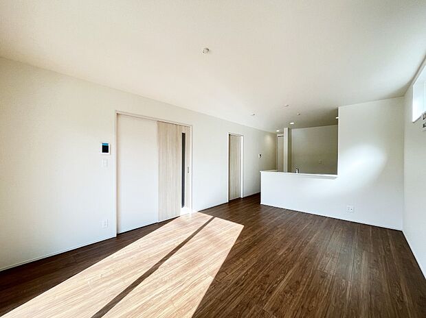 内装〜living room〜　 オープンでのびやかな空間を生み出す、こだわりの「広がり」と「ゆとり」 　3号棟