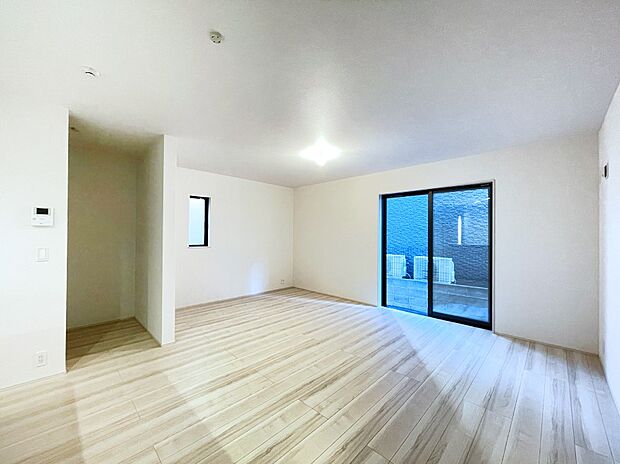 内装〜living room〜　 オープンでのびやかな空間を生み出す、こだわりの「広がり」と「ゆとり」 　3号棟  