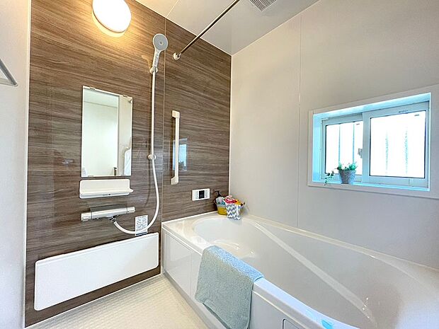 内装〜bathroom〜　 浴室乾燥機付で心地よいバスタイムを実現 　3号棟