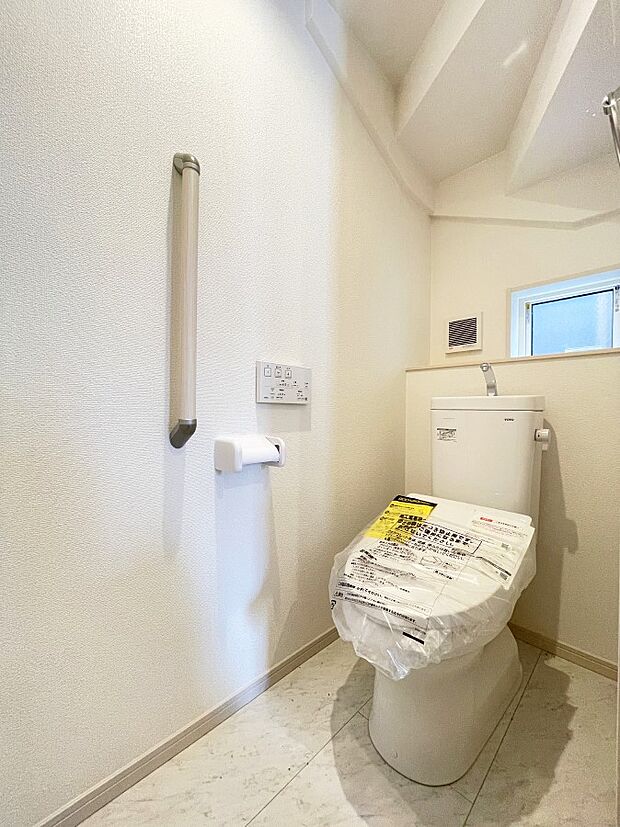 内装〜toilet〜　清潔感のあるトイレ 