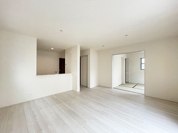 内装〜living room〜　 オープンでのびやかな空間を生み出す、こだわりの「広がり」と「ゆとり」　1号棟 