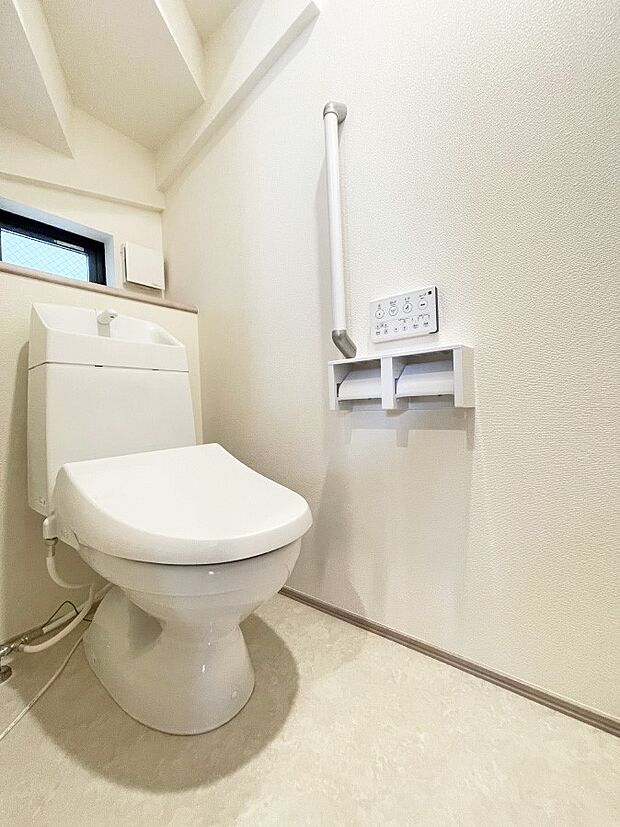 内装〜toilet〜 清潔感のあるトイレ  E号棟 