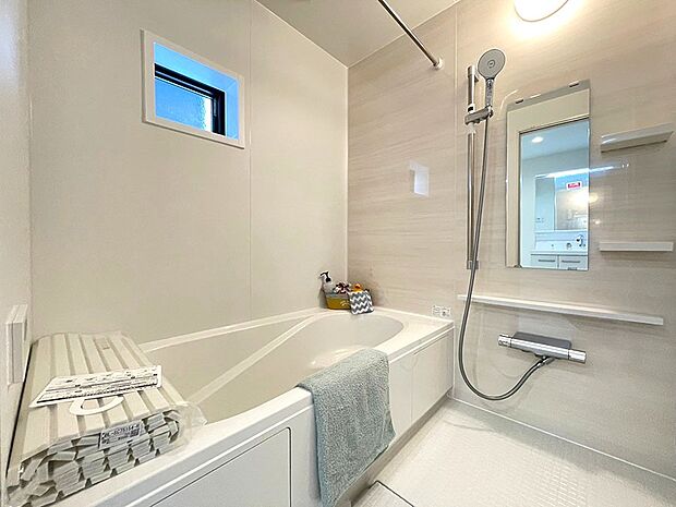 内装〜bathroom〜　 浴室乾燥機付で心地よいバスタイムを実現 　2号棟