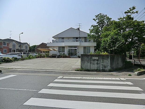病院 500m 岸田医院