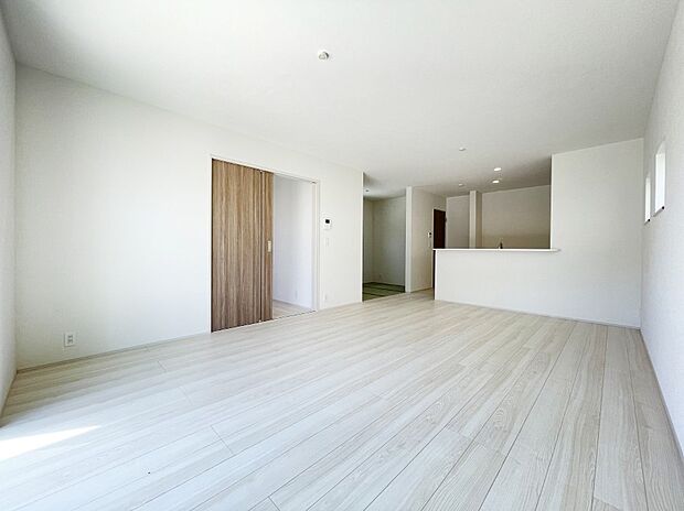 内装〜living room〜　 オープンでのびやかな空間を生み出す、こだわりの「広がり」と「ゆとり」　1号棟 