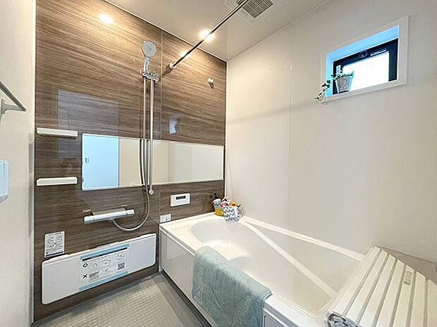 内装〜bathroom〜　 浴室乾燥機付で心地よいバスタイムを実現 　1号棟