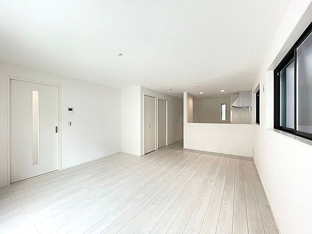 内装〜living room〜　 オープンでのびやかな空間を生み出す、こだわりの「広がり」と「ゆとり」 　1号棟