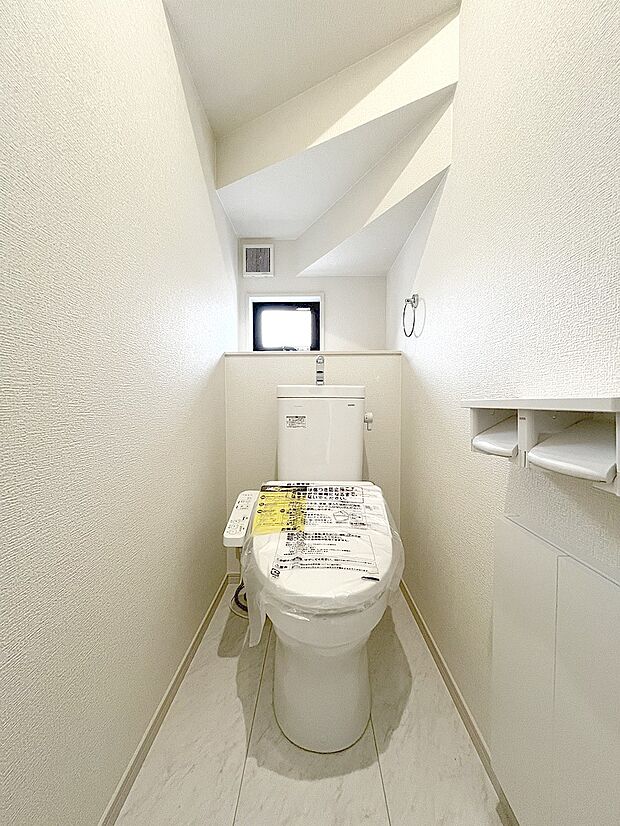 内装〜toilet〜綺麗・スッキリ・快適なウォシュレット付トイレでくつろげる空間です。7号棟