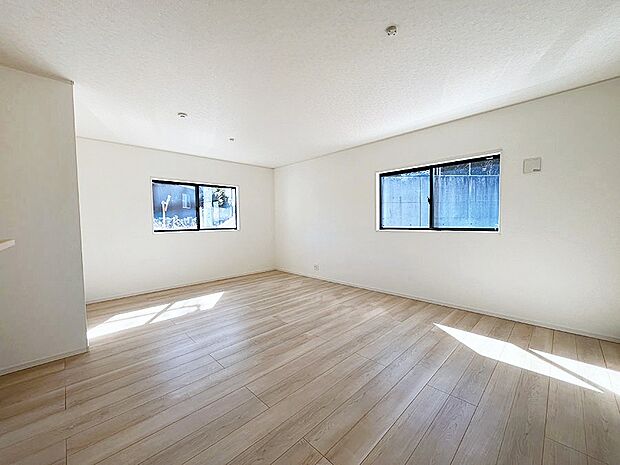 内装〜living room〜　 オープンでのびやかな空間を生み出す、こだわりの「広がり」と「ゆとり」 　8号棟