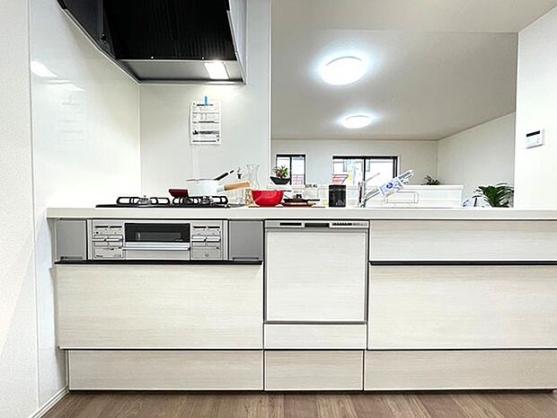 内装〜kitchen〜　 毎日使うキッチンがきれいだとお料理も楽しくなります。 　Ｉ号棟