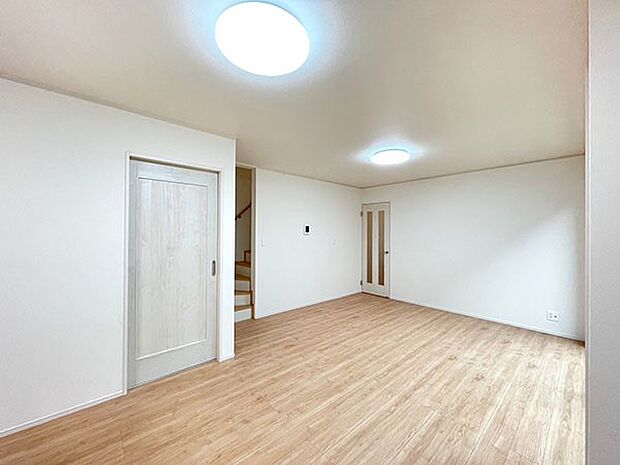 内装〜living room〜　 オープンでのびやかな空間を生み出す、こだわりの「広がり」と「ゆとり」 　Ｆ号棟
