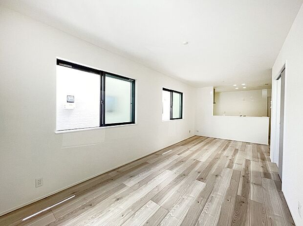 内装〜living room〜　 オープンでのびやかな空間を生み出す、こだわりの「広がり」と「ゆとり」　1号棟    