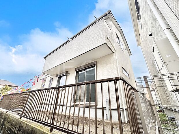 溢れる陽光でご家族の笑顔も輝く