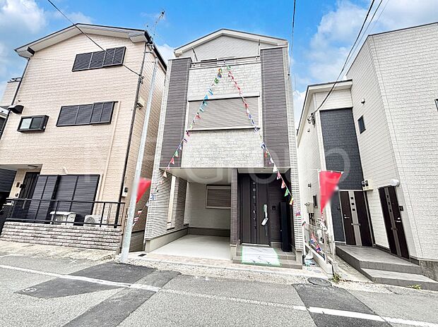 たっぷりの陽光と心地よい風が舞い込む住まい