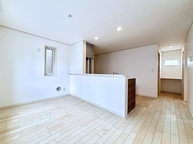 家族の笑顔が自然と生まれてくる、そんな雰囲気のダイニングに仕上がっています 