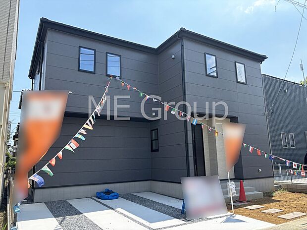 溢れる陽光でご家族の笑顔も輝く