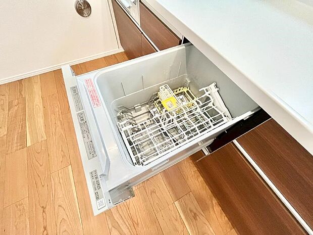 面倒なお片づけは食洗機にお任せ！家事の負担が減って、時間にも気持ちにもゆとりができます。