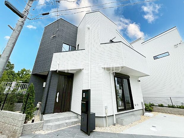 溢れる陽光でご家族の笑顔も輝く