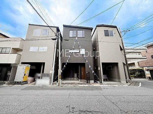 シンプルで落ち着きのある建物は住むかたの個性でオリジナルなものになっていきます。 