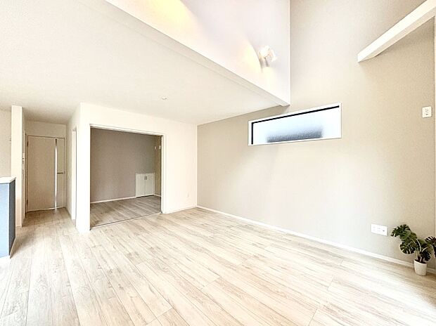 落ち着いた雰囲気のＬＤＫは家族みんなの快適空間  