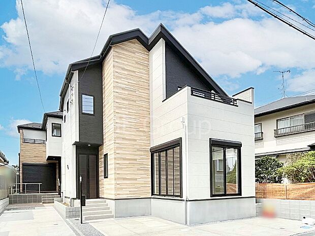 洗練された外観、上質な住空間が広がる室内は永く安心して過ごせる住居です。