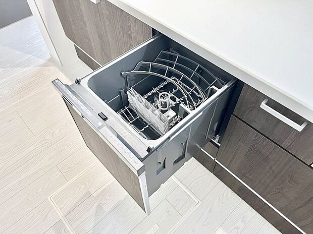 面倒なお片づけは食洗機にお任せ!家事の負担が減って、時間にも気持ちにもゆとりができます。