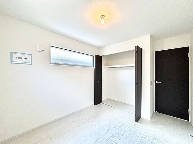 子供部屋にもおすすめな収納スペースたっぷりの居室