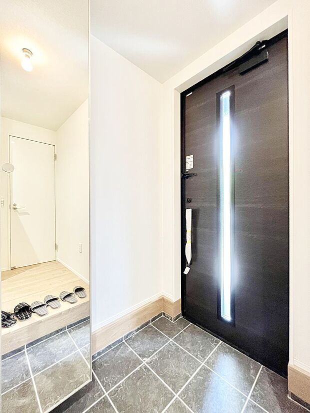 家族の帰宅やお客様をあたたかく迎える玄関