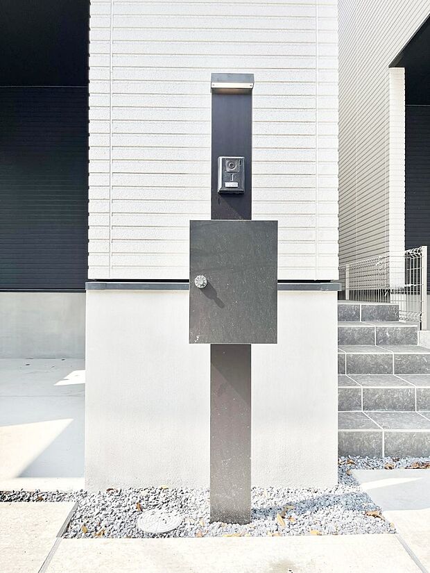 表札・インターホン・ポストをひとつに集約