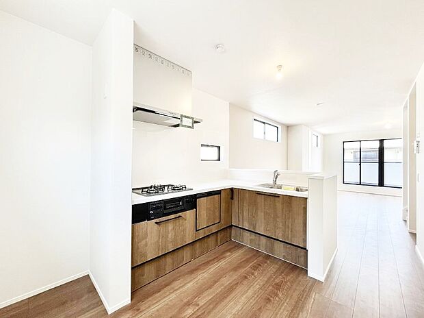 料理をしながらご家族との会話を楽しめる対面カウンターキッチン