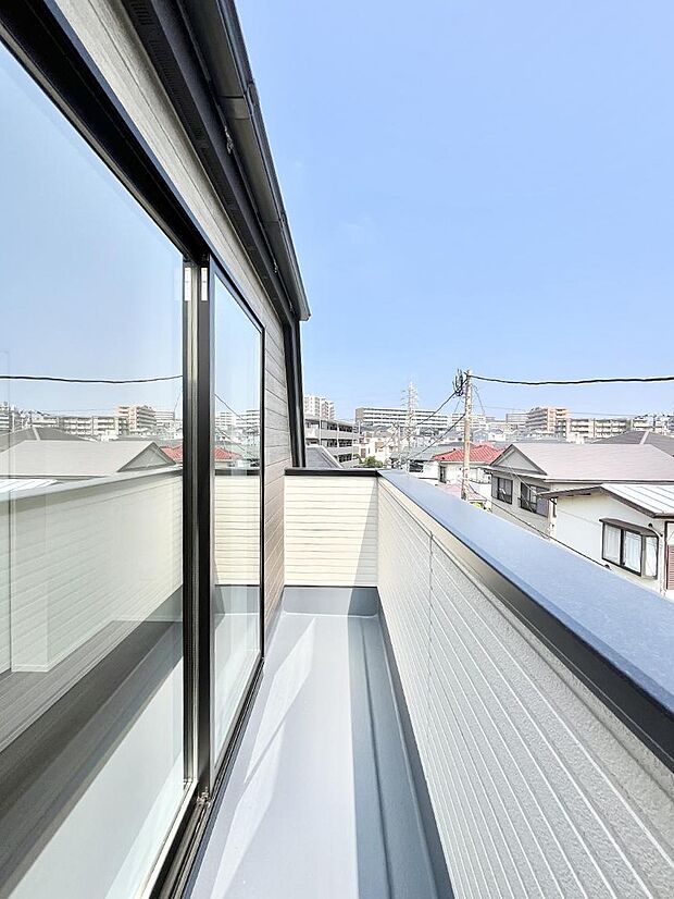 風通しの良いバルコニー