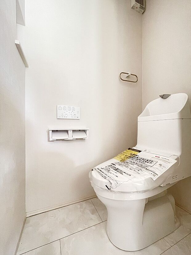 トイレは温水洗浄機能付き