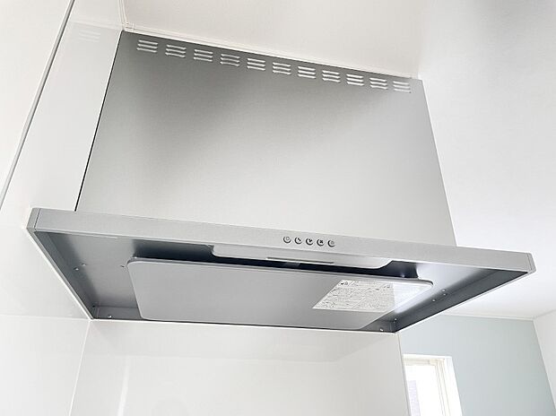 フラットタイプのレンジフードでお掃除ラクラク。 