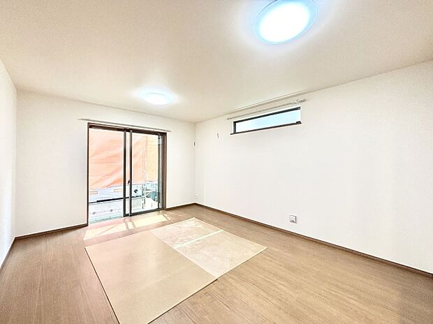 家族の笑顔が自然と生まれてくる、そんな雰囲気のダイニングに仕上がっています