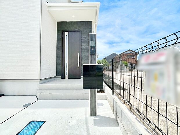 シンプルデザインのポスト。