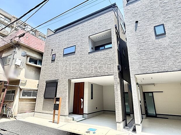 溢れる陽光でご家族の笑顔も輝く