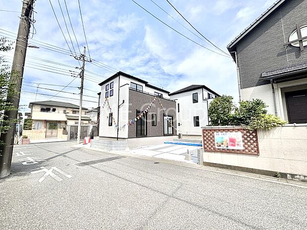 堂々完成！たっぷりの陽光と開放感に包まれる明るい住まい。 