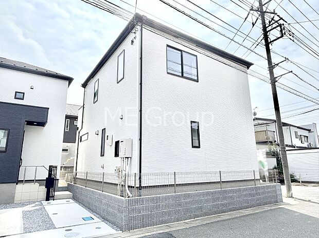 洗練された外観、上質な住空間が広がる室内は永く安心して過ごせる住居です。